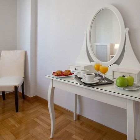 Upscale Luxury Athens Renovated Dream Home In One Of The Most Favorable Locations By National Gardens, Zoo & Hellenic Parliament In Syntagma And Stylish Exquisite Kolonaki Neighborhood ภายนอก รูปภาพ