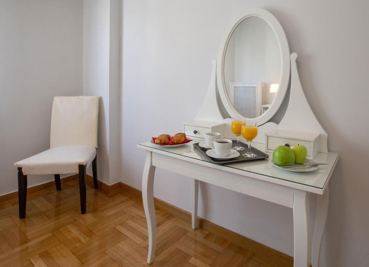 Upscale Luxury Athens Renovated Dream Home In One Of The Most Favorable Locations By National Gardens, Zoo & Hellenic Parliament In Syntagma And Stylish Exquisite Kolonaki Neighborhood ภายนอก รูปภาพ
